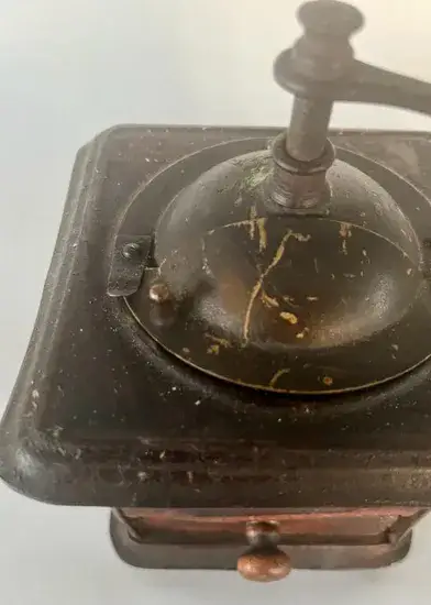 ​​מטחנת קפה וינטג' .