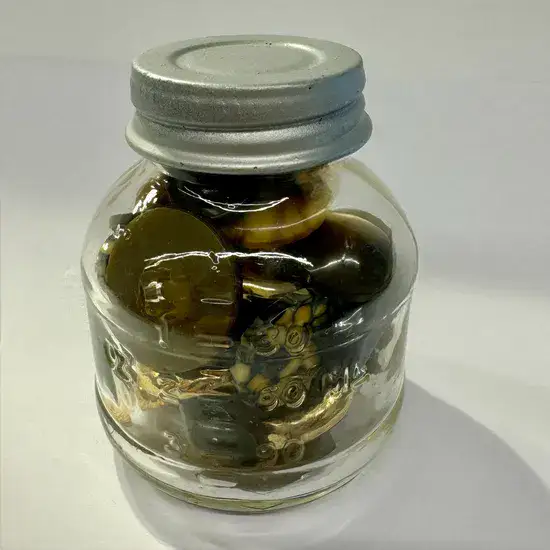 מיקס כפתורי וינטג' בגוון חום ענבר