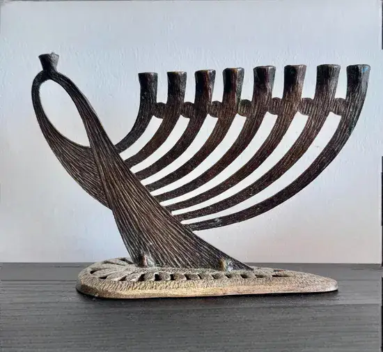 חנוכיה מפליז - מיתרים , וינטג