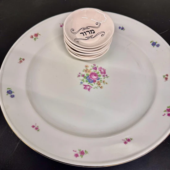 צלחת פורצלן וינטג וקעריות קרמיקה עבודת יד = צלחת פסח