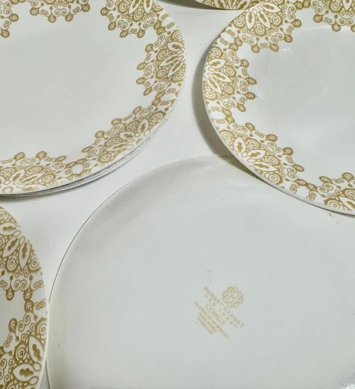 צלחת מנה ראשונה מזכוכית ״CORELLE״