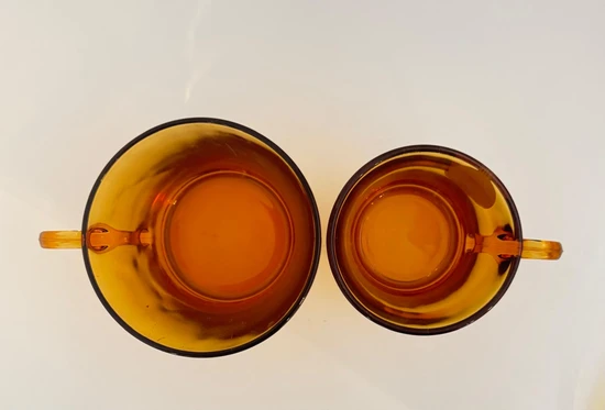 ​ספל לאספרסו וצלחת זכוכית בצבע ענבר DURALEX