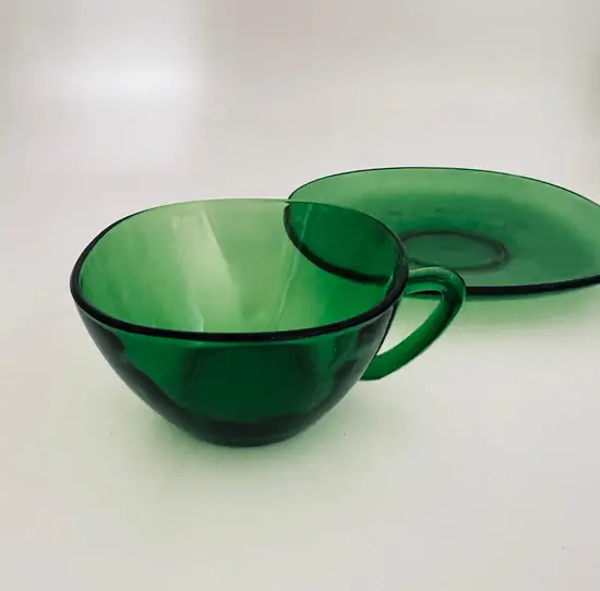 ספל וצלחת 125 מ"ל זכוכית בצבע ירוק