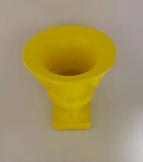 ואזה קטנה מקרמיקה - עבודת יד בצבע תכלת