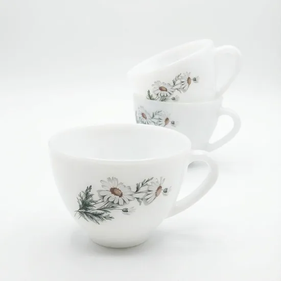 ספל וצלחת ציור פרח המרגנית  , מזכוכית "ארקופל "