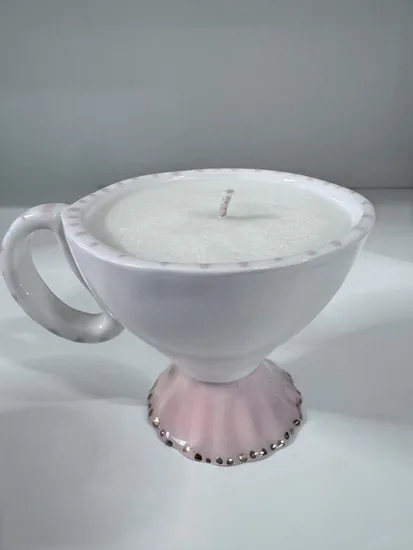 נר בספל "דרור" - רגל ורוד ביבי ונקודות זהב