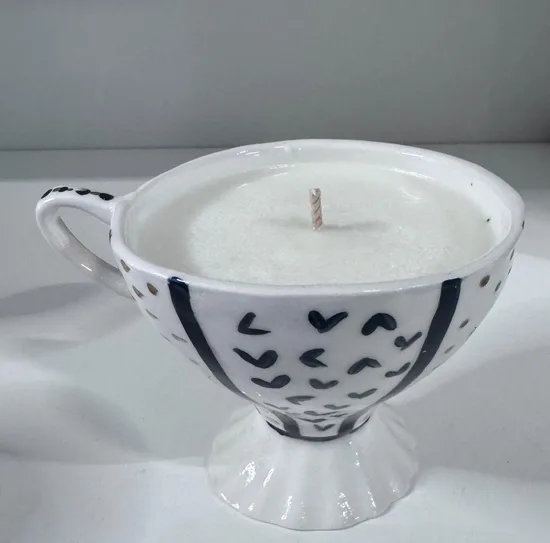 נר בספל "דרור" - רגל לבן