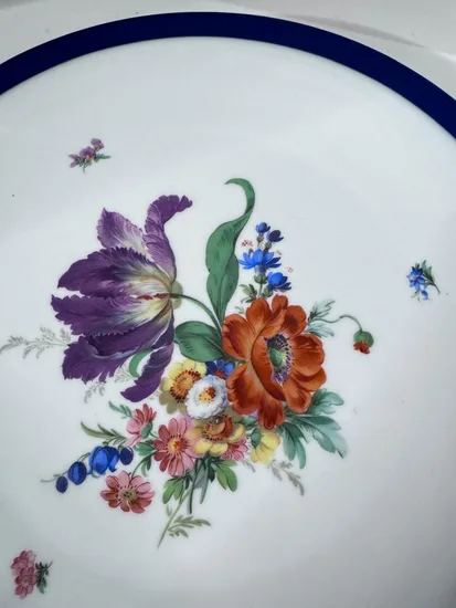 צלחת גדולה להגשה מפורצלן