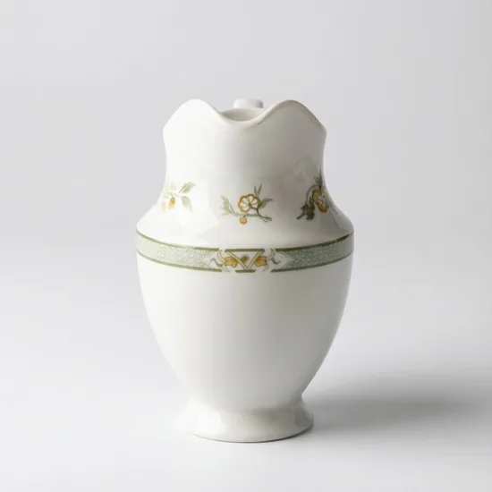 קנקן קטן מפורצלן