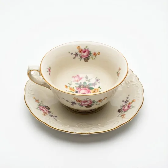 ספל וצלחת מפורצלן