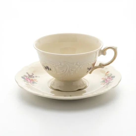 ספל וצלחת מפורצלן