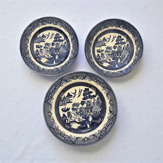 צלחת מנה ראשונה קוטר20.5 ס"מ חרס בגוונים כחול