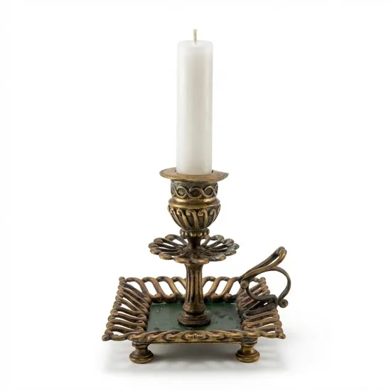 פמוט בודד מפליז