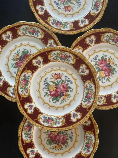 צלחת מנה ראשונה ROYAL ALBERT מפורצלן