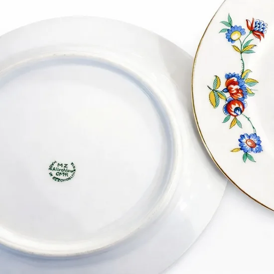 צלחת מנה ראשונה מפורצלן