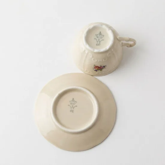 ספל אספרסו וצלחת מפורצלן