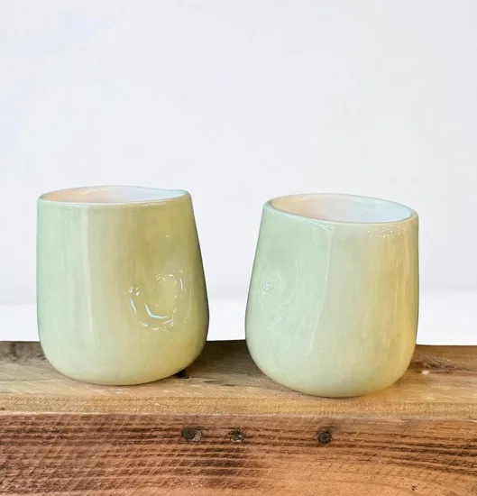 ספל מקרמיקה עבודת יד בצבע ירוק מרווה