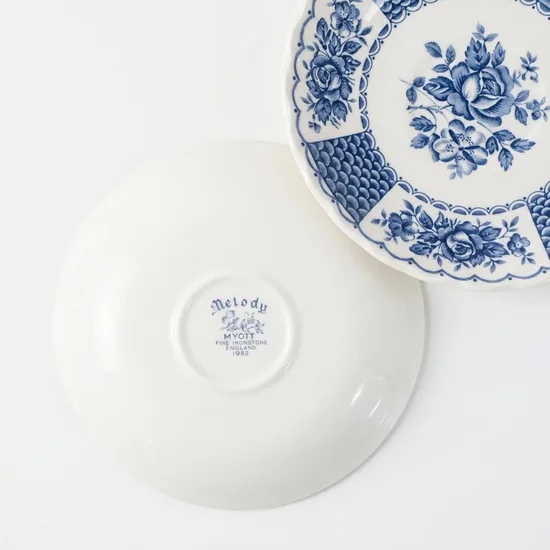 ספל וצלחת מחרס אנגלי מסדרת מלודי - Melody