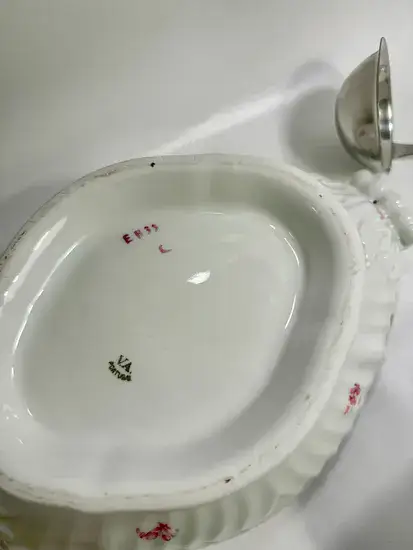 ​קערת הגשה למרק מפורצלן