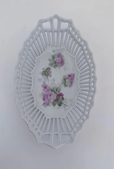 קערית אובלית קטנה מתחרה פורצלן