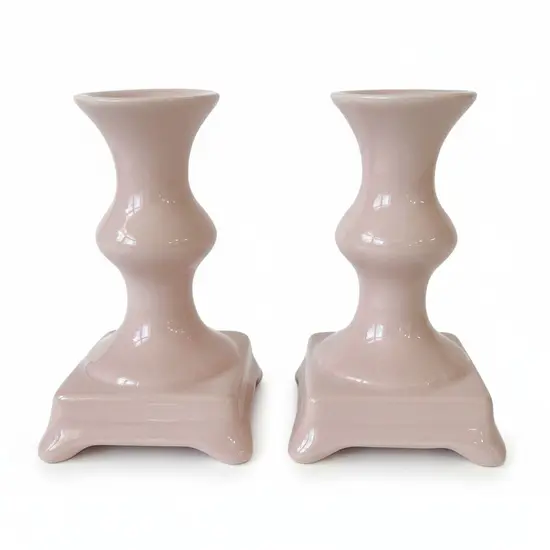 זוג פמוטים מקרמיקה - בצבע ורוד בייבי בגימור מבריק