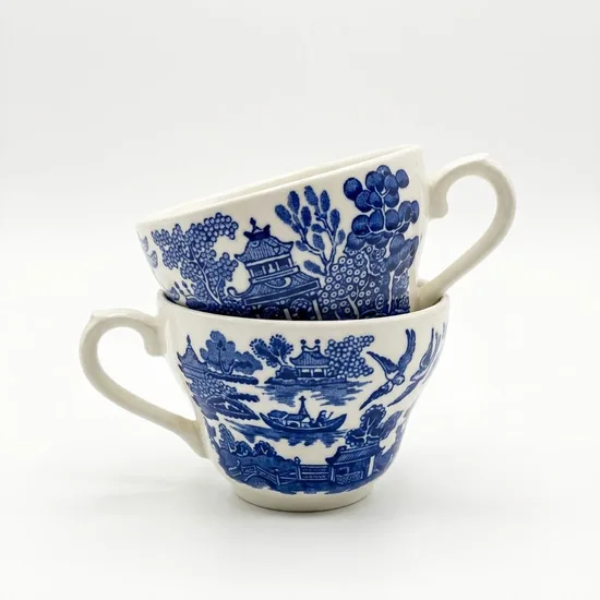 ספל חרס אנגלי בגוונים כחול לבן